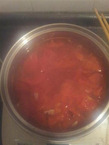 水煮番茄鸡蛋面的做法步骤1