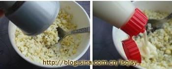 鸡蛋三明治-来自的简单美食的做法步骤2