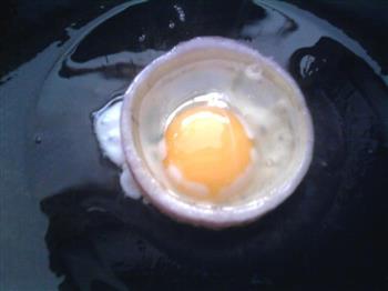 洋葱圈煎蛋的做法步骤2