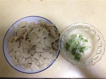 麻辣豆腐皮的做法步骤1