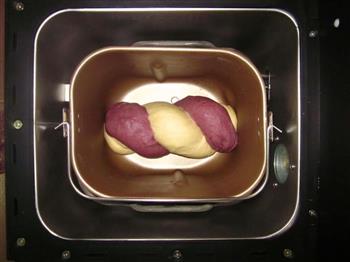紫薯扭纹双色吐司的做法步骤12