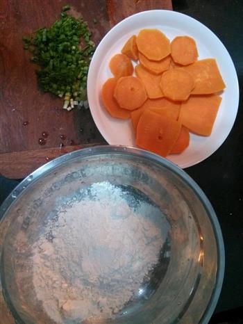 香葱红薯松饼的做法步骤1