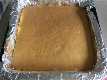 奶油肉松蛋糕卷的做法步骤12