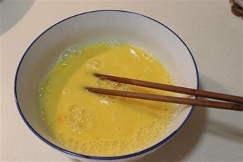韭菜鸡蛋三鲜馅饺子的做法步骤3