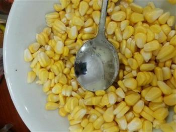 火腿玉米粒的做法步骤3