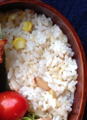 午餐便当-松仁玉米饭&炸面包虾的做法步骤1