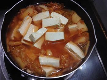 辣白菜豆腐汤的做法步骤4