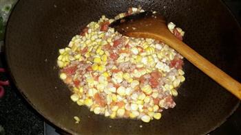 西红柿肉沫炒玉米的做法步骤6
