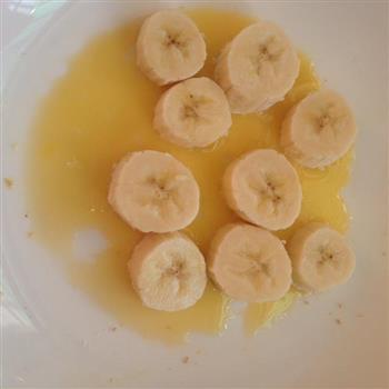 香蕉粒西多士配水煮蛋的做法图解3