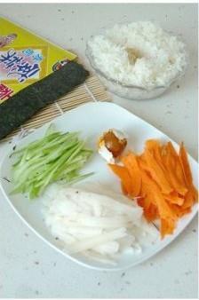 咸蛋黄寿司的做法步骤2