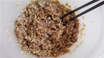 东北酸菜系列-猪肉酸菜水饺的做法图解1