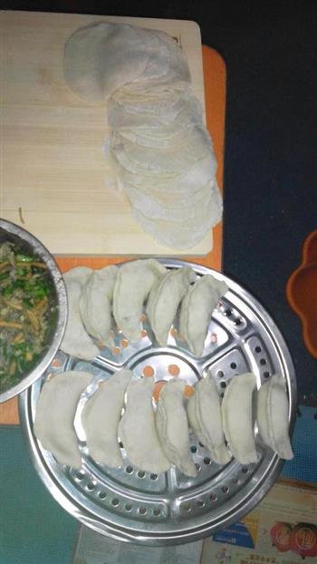香菇猪肉水饺+韭菜鸡蛋水饺的做法步骤3