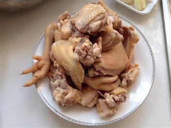 茶树菇炖鸡的做法图解4