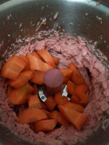 胡萝卜肉末肉饼蒸蛋的做法步骤2