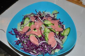 金枪鱼蔬菜沙拉的做法步骤9