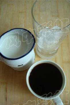 冰摩卡咖啡的做法步骤1