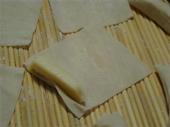 混沌皮巧做豆沙、香蕉卷的做法步骤3