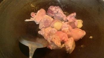 酸萝卜煲猪脚的做法步骤2