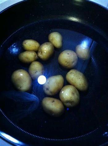 香辣孜然小土豆的做法步骤2