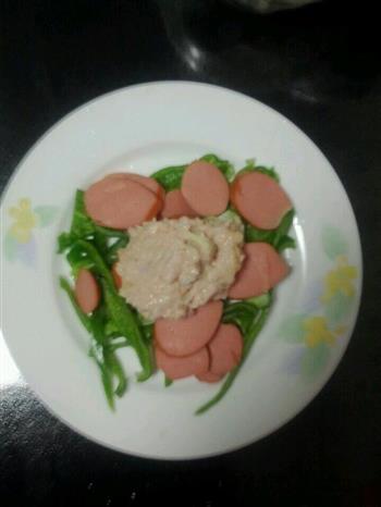 金枪鱼蔬菜沙拉的做法步骤1