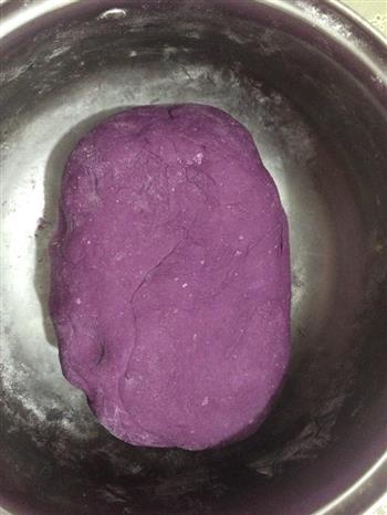 紫薯玫瑰馒头的做法图解4