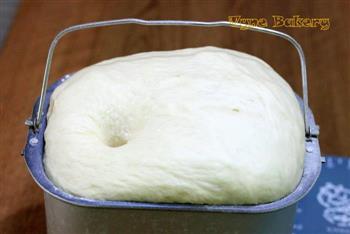 切切变-椰蓉花形面包的做法图解1