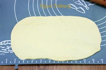 切切变-椰蓉花形面包的做法图解3