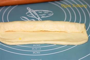 切切变-椰蓉花形面包的做法图解5