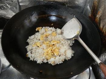 蛋炒饭的做法步骤5