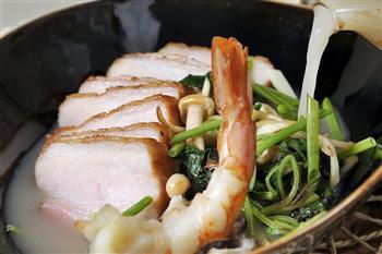 猪五花肉配海鲜汤的做法步骤6