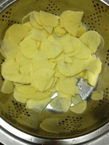 孜然土豆片的做法步骤1