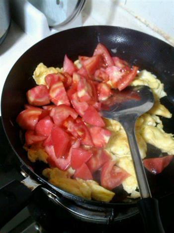 西红柿鸡蛋面的做法图解3