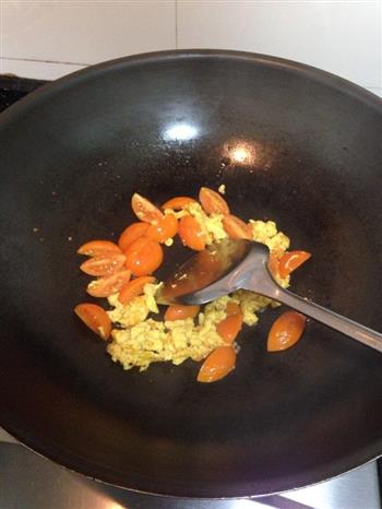 西红柿炒蛋汤煮菠菜汁面疙瘩的做法步骤5
