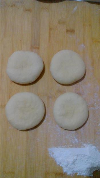 椰蓉花形面包的做法步骤7