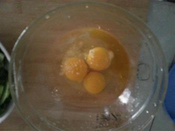 黄瓜炒鸡蛋的做法图解2