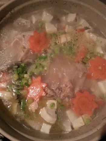 三文鱼头豆腐汤的做法图解1