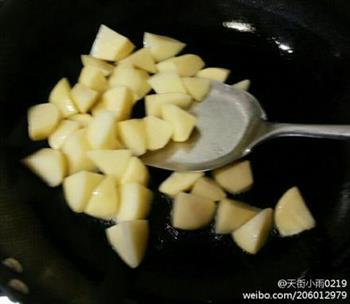 咖喱土豆牛肉的做法步骤4