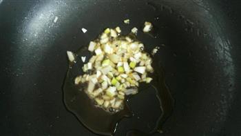 蒜黄肉丁炒馒头的做法图解4