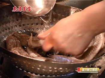 海鲶鱼炖豆腐的做法步骤2