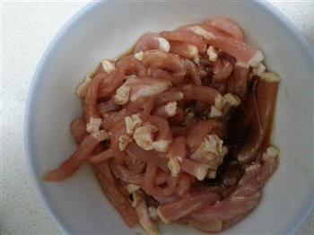 干蕨菜炒肉丝的做法步骤3