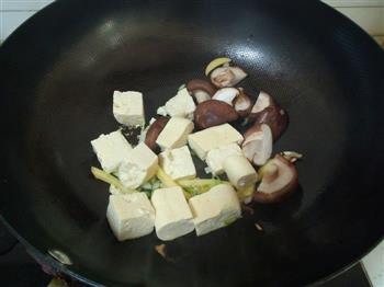 白菜豆腐汤锅煲的做法图解2