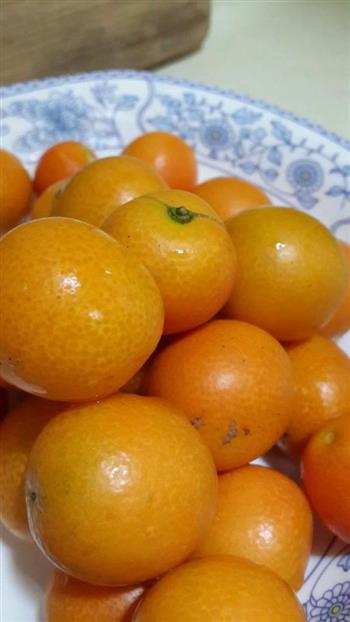 山楂金橘水果茶的做法步骤1