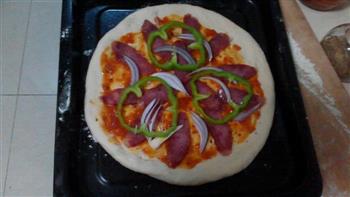 鲜虾腊肠披萨的做法图解10
