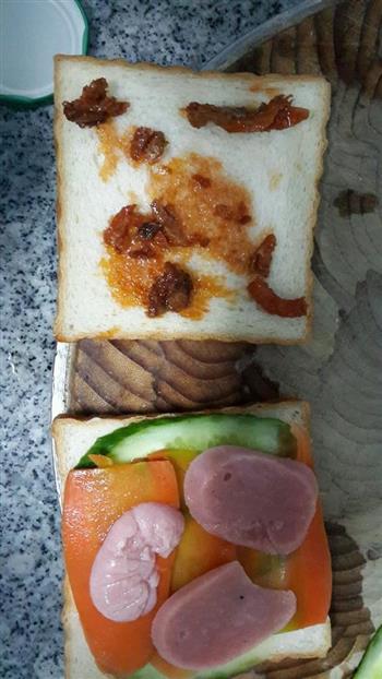 茄汁金枪鱼三明治的做法步骤3