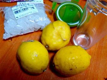 自制柠檬水的做法图解1