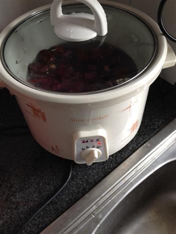 紫薯红豆薏仁黑米花生红枣粥的做法步骤6
