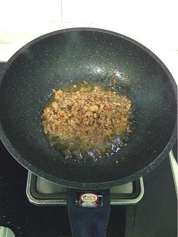 肉末青豆的做法步骤2