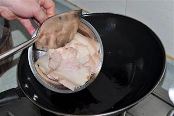 蒜苗回锅肉的做法步骤7