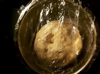 酸奶蜂蜜面包的做法步骤1