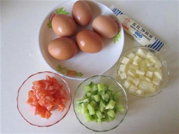 三文鱼沙拉鸡蛋盏的做法步骤1